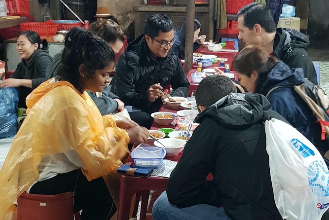 Hue Food Tour: Central Vietnam Culinary Heritage (Small Group) - Stop 1 on Le Loi: Start Where Hue Families Eat