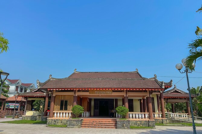 Hue Hoi An Bus Tour Sightseeing via Hai Van Pass 4 Stops - Price and value: when $12.75 actually adds up
