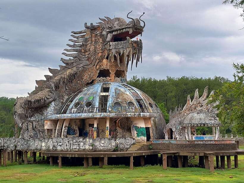 Hue Imperial City & Abandoned Water Park Tour by E-Scooter - Ho Quyen Voi Re: Tiger Arena and Elephant Shrine Context in Plain Sight