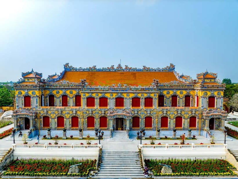 Hue Imperial City and Forbidden City Walking Private Tour - Flag Tower to Cua Ngo Mon: start with power and access