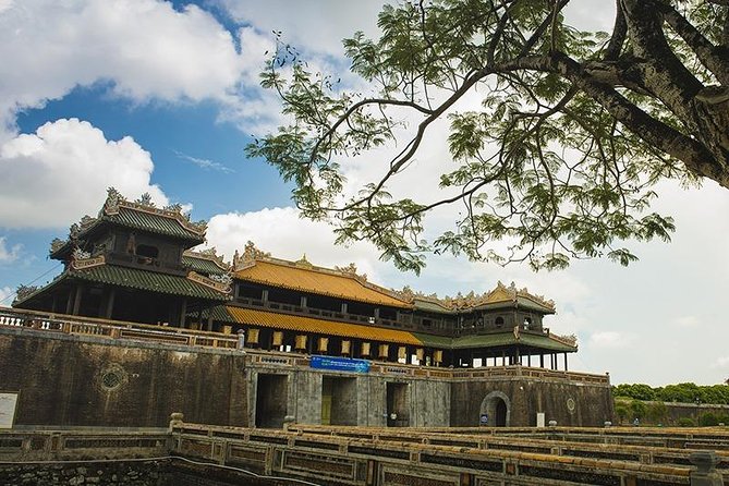 Hue Imperial City Daily Ingroup Tour via Hai Van Pass - Hai Van Pass Photo Stops and Lang Co Beach Breaks