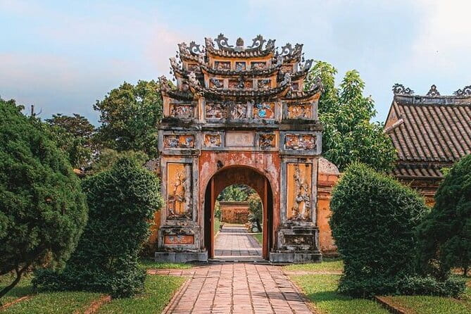 Hue Imperial City Tip-Based Walking Tour (Group Tour) - Where you meet, where you end (so you do not backtrack)