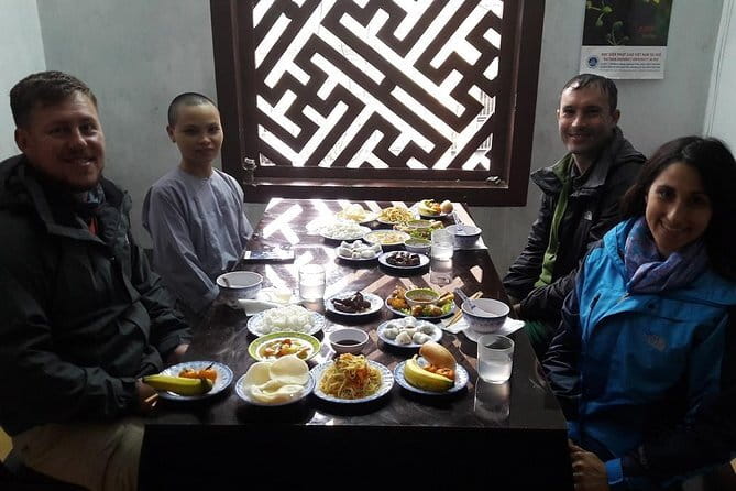 Hue Imperial City Tip-Based Walking Tour (Group Tour) - What makes the guides stand out here (Linh and Thanh as examples)