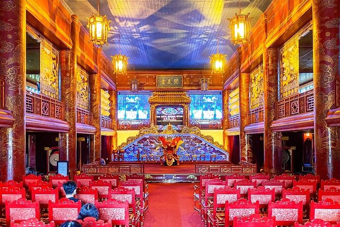 Hue Imperial City Walking Tour 2.5 Hours - Meeting at Lạc Thiện Restaurant and walking with a small group