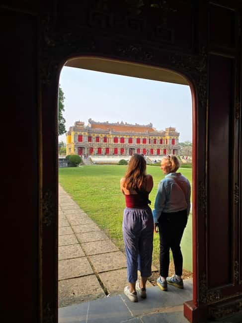 Hue Imperial city walking tour and optional royal tombs - Weather, Shoes, and Small Practical Tips That Actually Matter