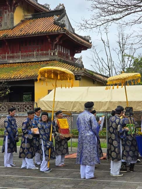 Hue Imperial city walking tour and optional royal tombs - The Morning Bonus: Changing Guard at Ngo Mon Gate
