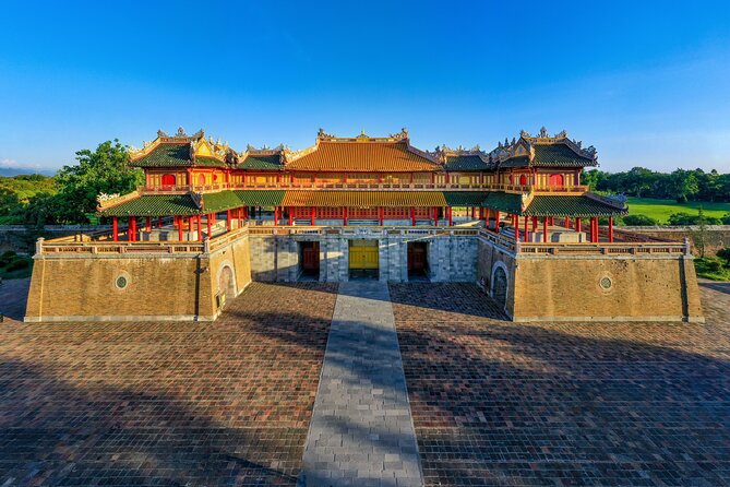 Hue Imperial City Walking Tour: Citadel & Forbidden City - Ngô Môn Gate to Thái Hòa Palace: Where the Ceremony Begins