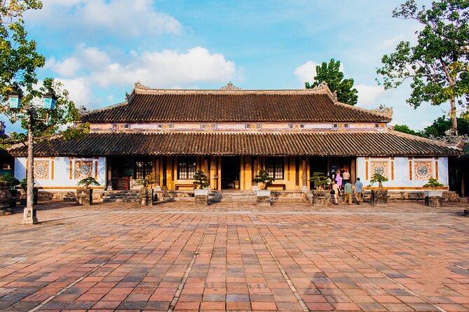 Hue Imperial City Walking Tour (Kids Half-Price) - Mieu Temple and the 13 Nguyen Rulers