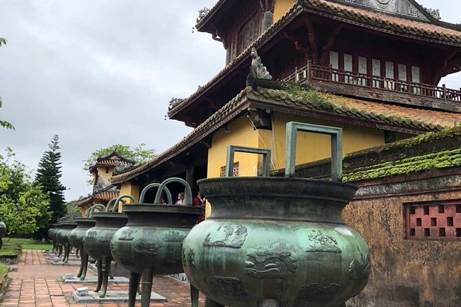 Hue Imperial City Walking Tour maximum 12 pax - Thế Miếu (Mieu Temple): worship and the people honored by the court