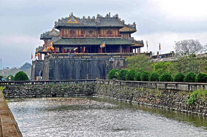 Hue Private Guided Tour: 5 Must-See Places - Minh Mang Tomb: gardens, lakes, and the emperor’s planned world