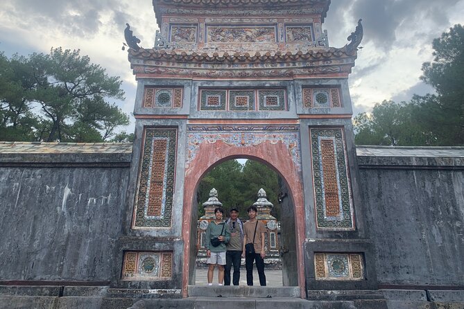 Hue Private Guided Tour : Citadel, Royal tombs, Thien Mu pagoda - How pickup, transport, and timing work in practice