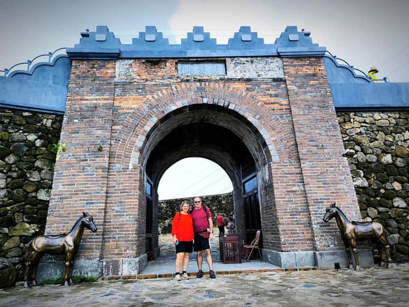 Hue: Private Transfer to/from Hoi An via Sightseeing Stops - Marble Mountains: caves, statues, and the five elements idea