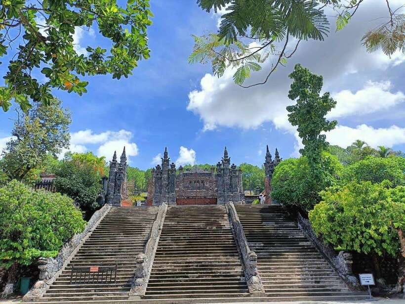 Hue: Royal Tombs Private Tour with 3 Best Tombs & Pagoda - Hue’s Private Tomb Day, built for your pace
