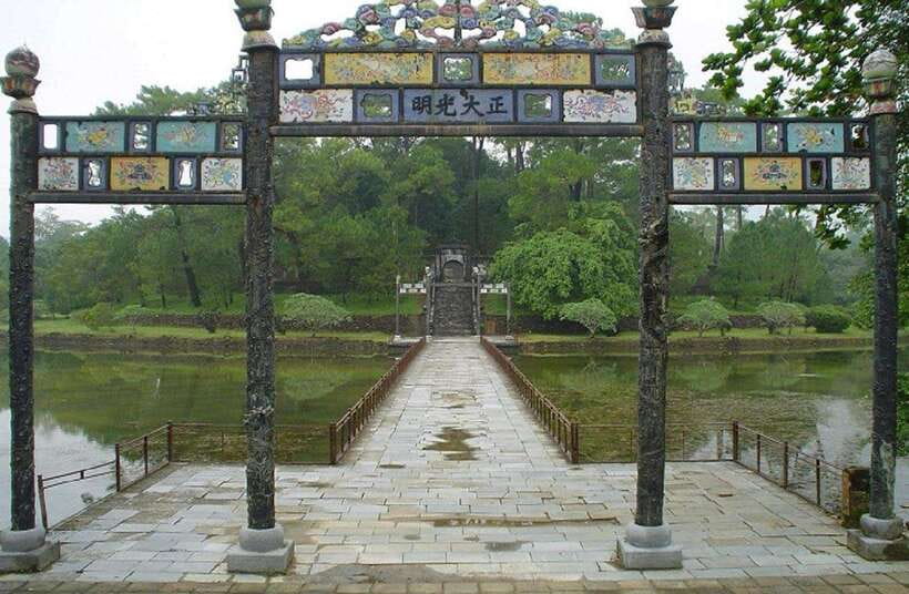 Hue Royal Tombs Tour: Visit Best Pagodas & Mausoleums - Key highlights at a glance