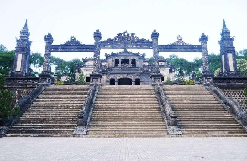 Hue Royal Tombs Tour: Visit Best Pagodas & Mausoleums - Tu Duc Tomb: the emperor who planned for his own afterlife