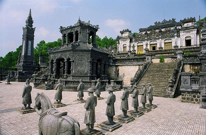 Hue’s Top Attractions by Car with Informative ES Driver - Stop 5, Hue Imperial City (the Citadel): Nguyen power behind the walls