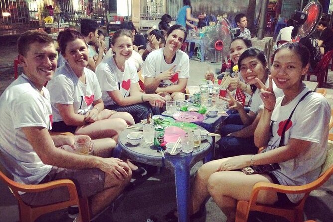 Hue Street Food Tour At Night By Scooter - Stop 4 at 9:00 pm: Hue noodle soup, including duck blood