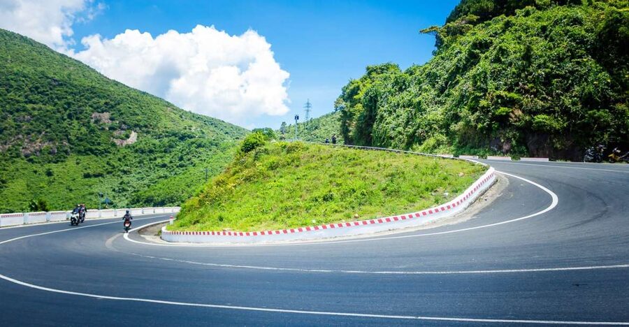Hue to Hoi An/Da Nang: Private Scenic Motorbike Tour - Lap An Lagoon and Lang Co Beach: Easy Wins on the Coast