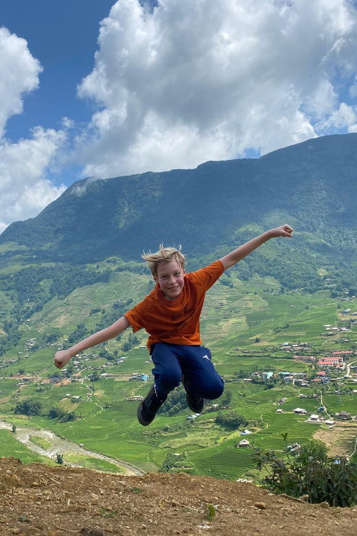 In Sapa: 1 Day Mountain Trek, Visit beautiful villages - Muong Hoa valley rice terraces: what to look for on the way down