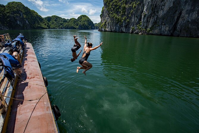Kayaking at Lan Ha Bay - Swim Breaks and Beach Hops That Make the Day Feel Longer