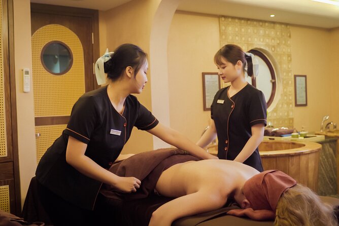 L’essence Relaxation Package for Lady: 240’ - Herbal steam and the 90-minute Lessence unique treatment