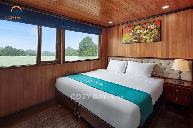 La Regina 2 Days Tour in Halong Bay and Lan Ha Bay - 5 star - Dinner at night: sundeck or La Corona restaurant
