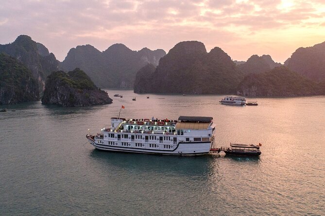 La Regina 2 days tour in Halong Bay & Bai Tu Long Bay - 4 star - Key highlights at a glance