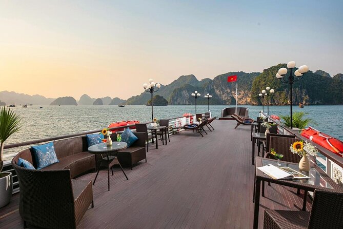 La Regina 2 days tour in Halong Bay & Bai Tu Long Bay - 4 star - La Regina’s four-deck luxury, minus the fuss