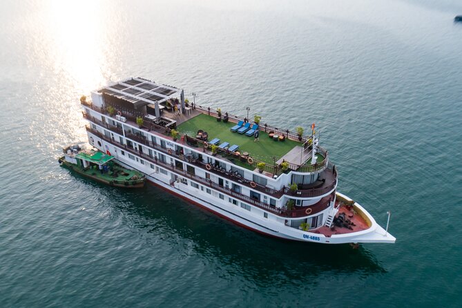 La Regina 3 days tour - Visiting Ha Long Bay & Lan Ha Bay - Who this La Regina cruise suits best