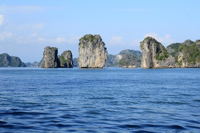 Lan Ha bay Boutique cruise 3D/2N: Kayaking - Swimming & Biking Viet Hai villages - Day 1 on the water: check-in, sailing, and a proper seafood lunch