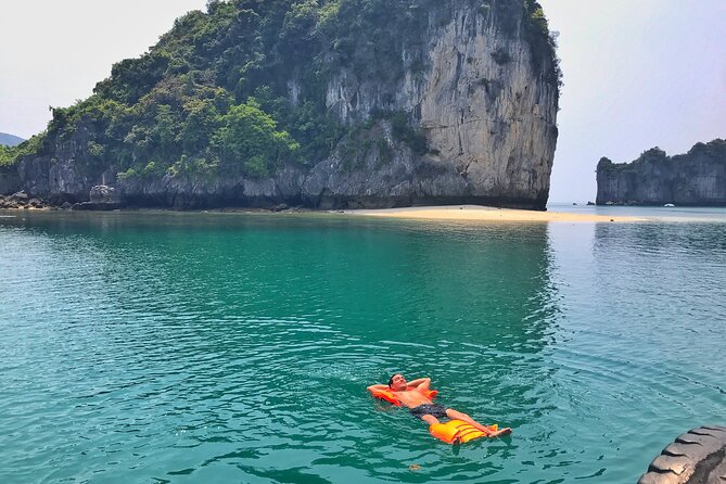 Lan Ha - Ha Long Bay - Dau Be island 2D/1N from Cat Ba in less touristy areas. - Day 1: Lan Ha Bay Cruising, Caves, and the Fishing Village Feel