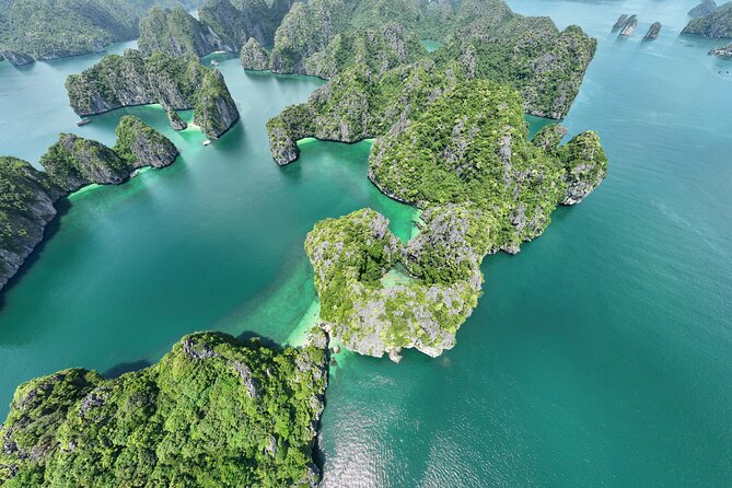 Lan Ha - Ha Long bay with local experts (small group guaranteed) - Second kayaking session at Ba Trai Dao Beach: remote, quiet, and playful