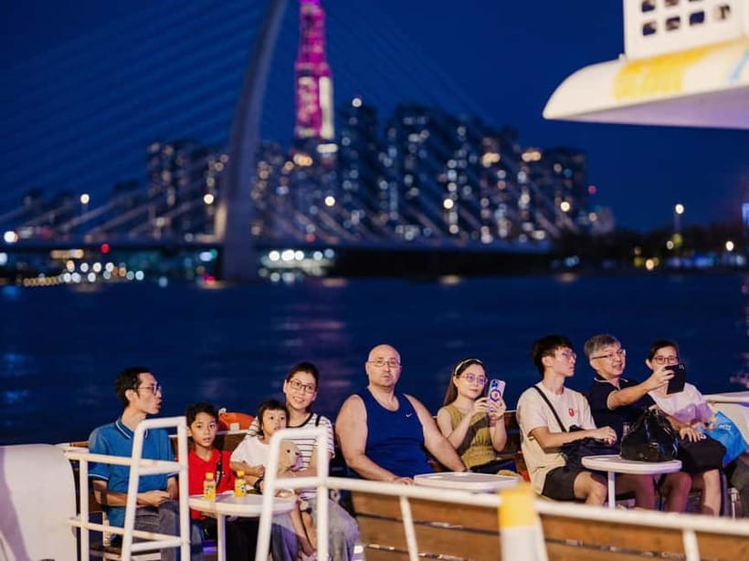 Lively Saigon River Sightseeing Cruise + Guided Walking Tour - Sunset vs Neon: Picking the Right Cruise Time