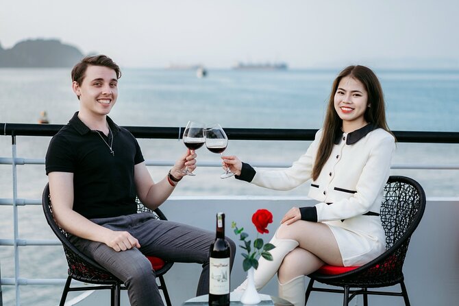 LUXURY Halong Bay Cruise 5 Stars Full Day Tour with Buffet Lunch - Sung Sot Cave: The Big Highlight, Plus the Stair Reality