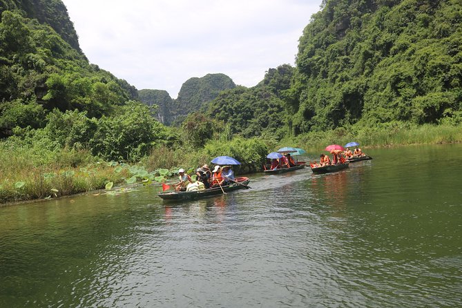 Luxury Limousine Trang An-Mua Cave - Bich Dong max 6-8 pax/ group - Trang An boat ride: the calm start to a big day