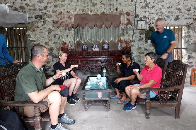 Luxury Ninh Binh Full Day Tour From Hanoi (Trang An - Hoa Lu) - Local family visit in the Tam Coc area