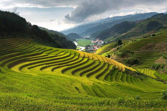 LUXURY SAPA TOUR 2D1N -Stay At 5 Star Hotel-Transfer by sleep bus - Overnight in a homestay: what to expect and why it matters