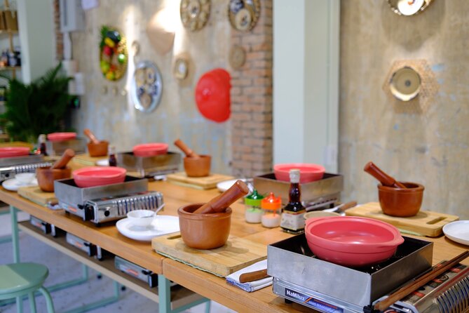 M.O.M Cooking Class in Saigon - Ben Thanh Market meets real cooking: why that first stop matters