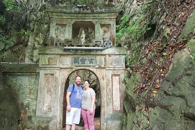 MARBLE MOUNTAIN-AM PHU Cave & HOI AN -Colourful Lantern Boat Ride - Hoi An night market and lantern streets: how to use your free time