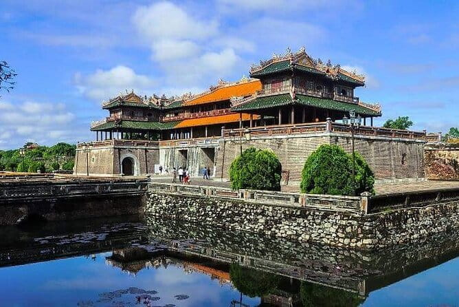 Marble Mountains and Ba Na Hills (Golden Bridge) full day tour - Fantasy Park games: fun activity, but prizes are not included