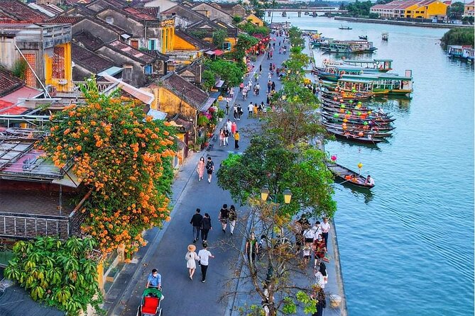 Marble Mountains - Hoi An Ancient Town Sunset Daily Ingroup Tour - The stone carving village stop: seeing craft before the cliffs