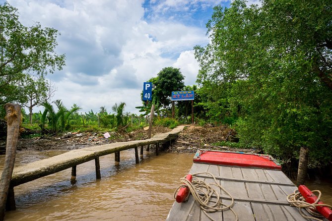 Mekong Delta 2-Day Tour: Floating Markets & Cultural Exploration - Upper Mekong Canals, Dirt Trails, and the Tan Phong Island Moment