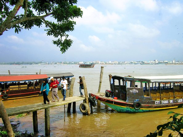 Mekong Delta Small Group Full Day Tour - The guide experience: where quality shows up fast