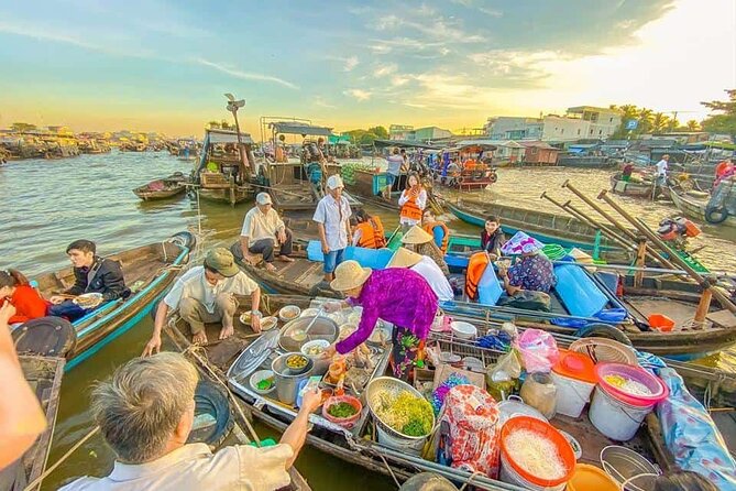 Mekong Delta Tour with Kayaking, Cycling and Cooking - Con Phung to Unicorn Island: Tien River Peace and Traditional Music
