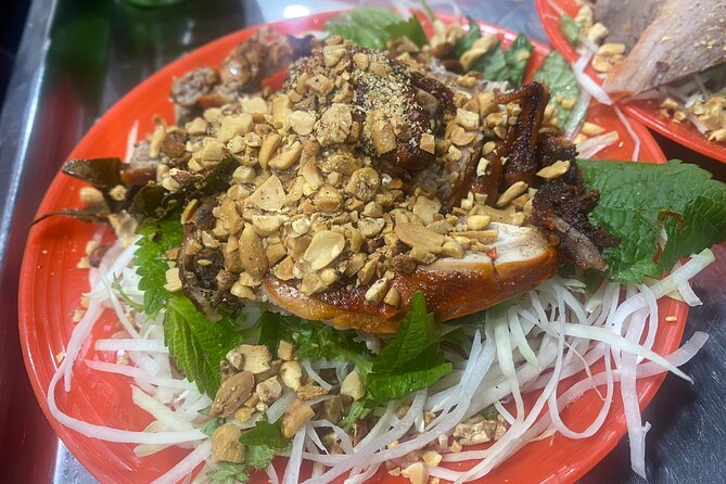 Minh's Unique Street Food Adventure - Sidewalk Seating, Chopsticks, and Street-Food Etiquette