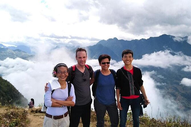 Mountain views and villages trek – 1 Day - Lunch Done Right: Vegetarian Meal, Then Plan for Drinks