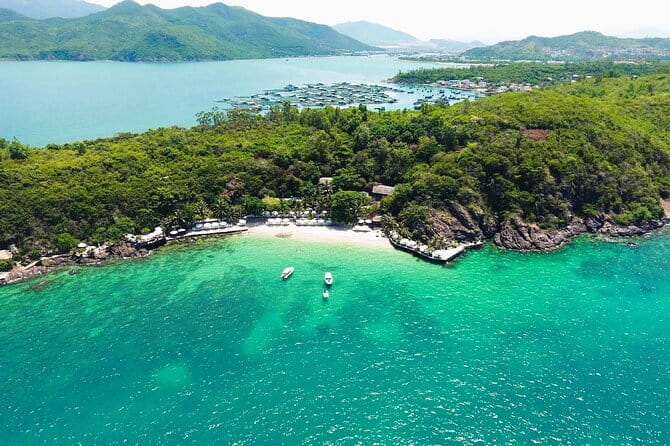Nha Trang Bay Day Tour: Snorkeling, Fishing, BBQ Lunch & Relaxing - BBQ Lunch on the Water: What You’re Paying For