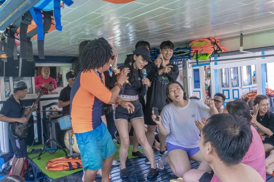 Nha Trang: Coral Reef Snorkeling and Floating Bar Party - Mud Bath and Mini Beach Options: Choose Your Extra