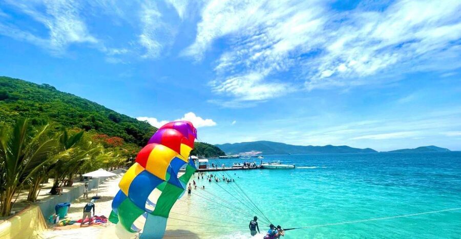Nha Trang: Hon Mieu and Hon Tam Island Tour with Lunch - Hon Mieu (Bai Tranh Beach): where the day turns into swimming time