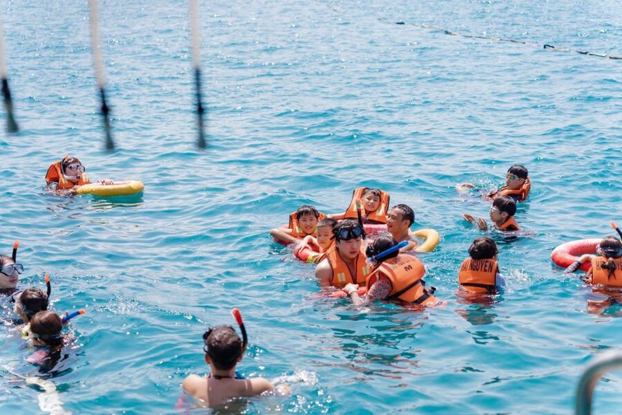 Nha Trang: Hopping Tour, Snorkeling, Boat Party, & BBQ Lunch - Tranh Beach Free Time: Sun Loungers, Swimming, and Optional Water Toys